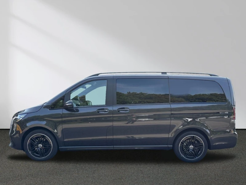 Mercedes-Benz V 300 d/AMG/4MATIC/LONG/AVANTGARDE/BURM/PANO/360, снимка 4 - Автомобили и джипове - 52873162