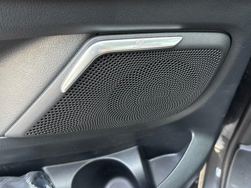 Mercedes-Benz V 300 d/AMG/4MATIC/LONG/AVANTGARDE/BURM/PANO/360, снимка 9 - Автомобили и джипове - 52873162