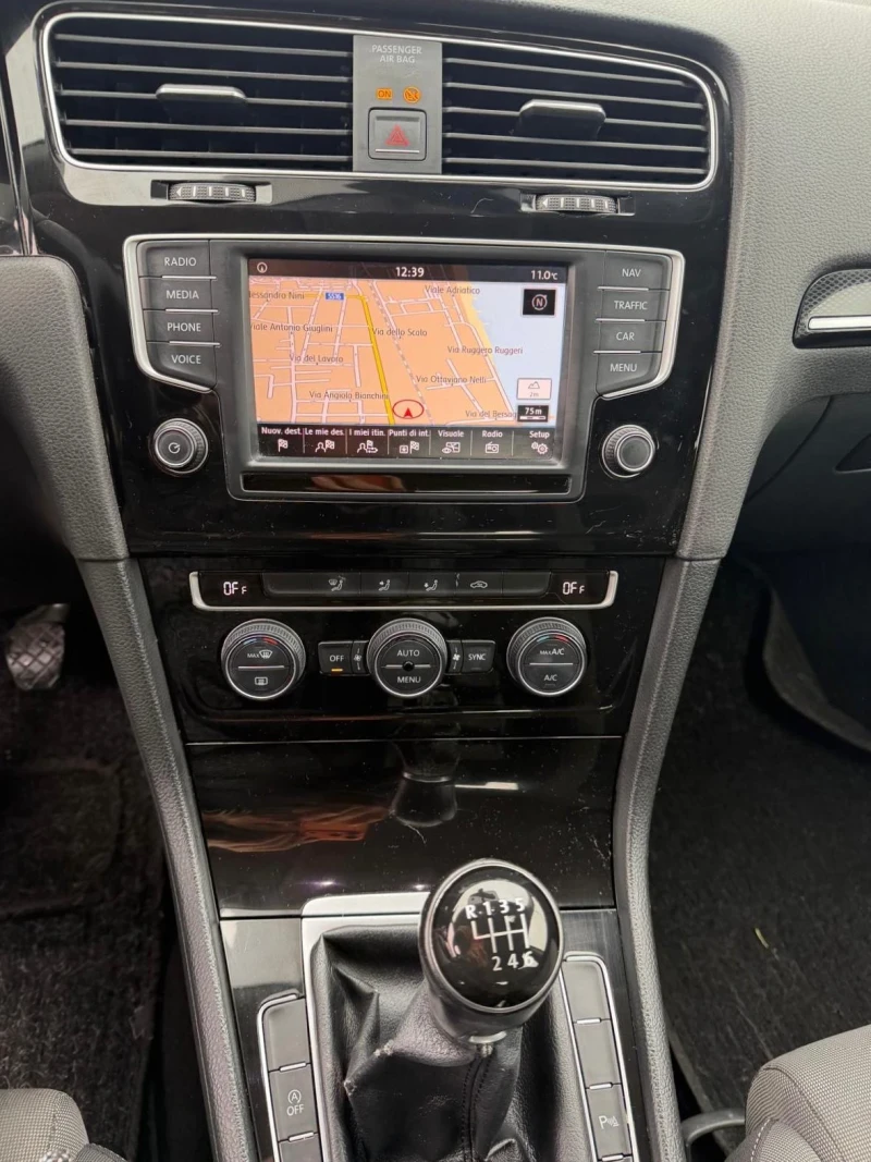 VW Golf Очакван внос, снимка 14 - Автомобили и джипове - 53273282