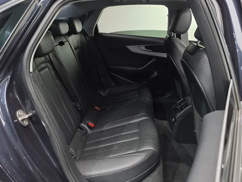 Audi A4 2.0 Tdi, снимка 12 - Автомобили и джипове - 53885256