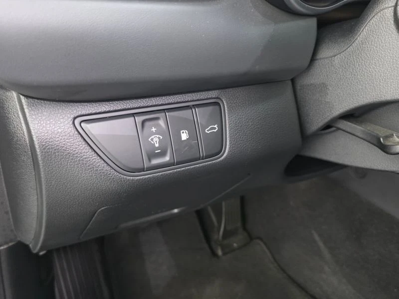 Genesis G70 2.2 Automatic, снимка 8 - Автомобили и джипове - 55598122