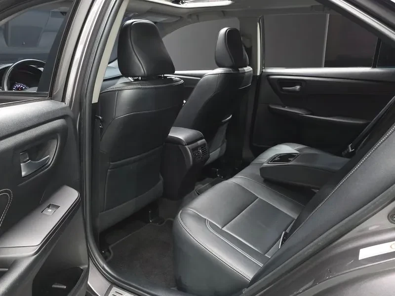 Toyota Camry 2.5XLE, снимка 11 - Автомобили и джипове - 56356606