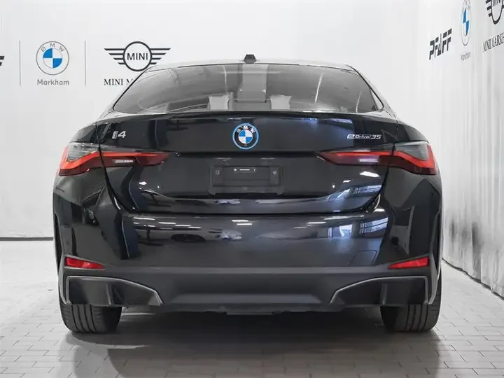 BMW i4 eDrive35* Premium* Камера* Подгрев, снимка 5 - Автомобили и джипове - 56707520
