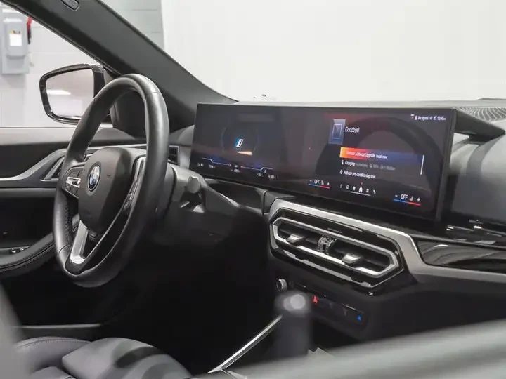 BMW i4 eDrive35* Premium* Камера* Подгрев, снимка 15 - Автомобили и джипове - 56707520