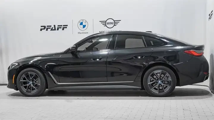 BMW i4 eDrive35* Premium* Камера* Подгрев, снимка 2 - Автомобили и джипове - 56707520