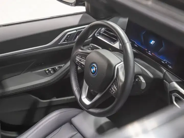 BMW i4 eDrive35* Premium* Камера* Подгрев, снимка 10 - Автомобили и джипове - 56707520