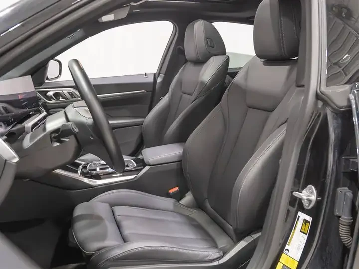 BMW i4 eDrive35* Premium* Камера* Подгрев, снимка 11 - Автомобили и джипове - 56707520