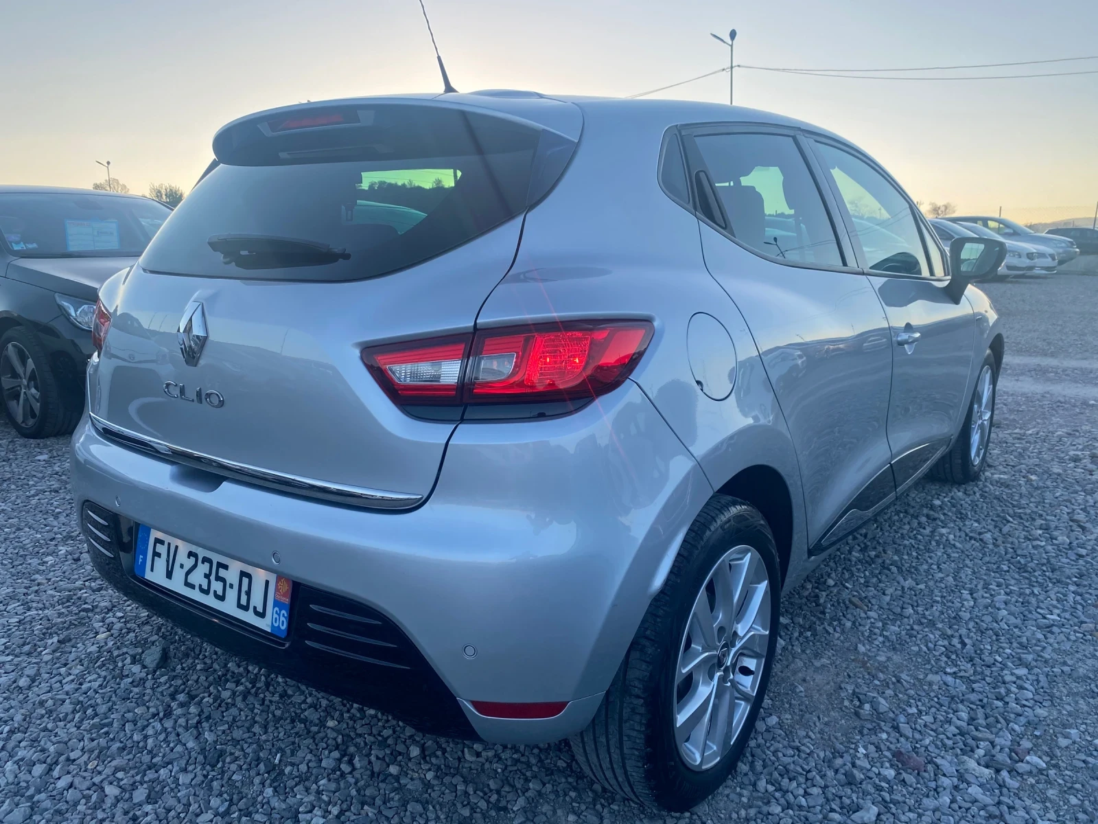 Renault Clio 2018/04M 900tce 90HP Evro6B 43572Km NAVI  - изображение 3