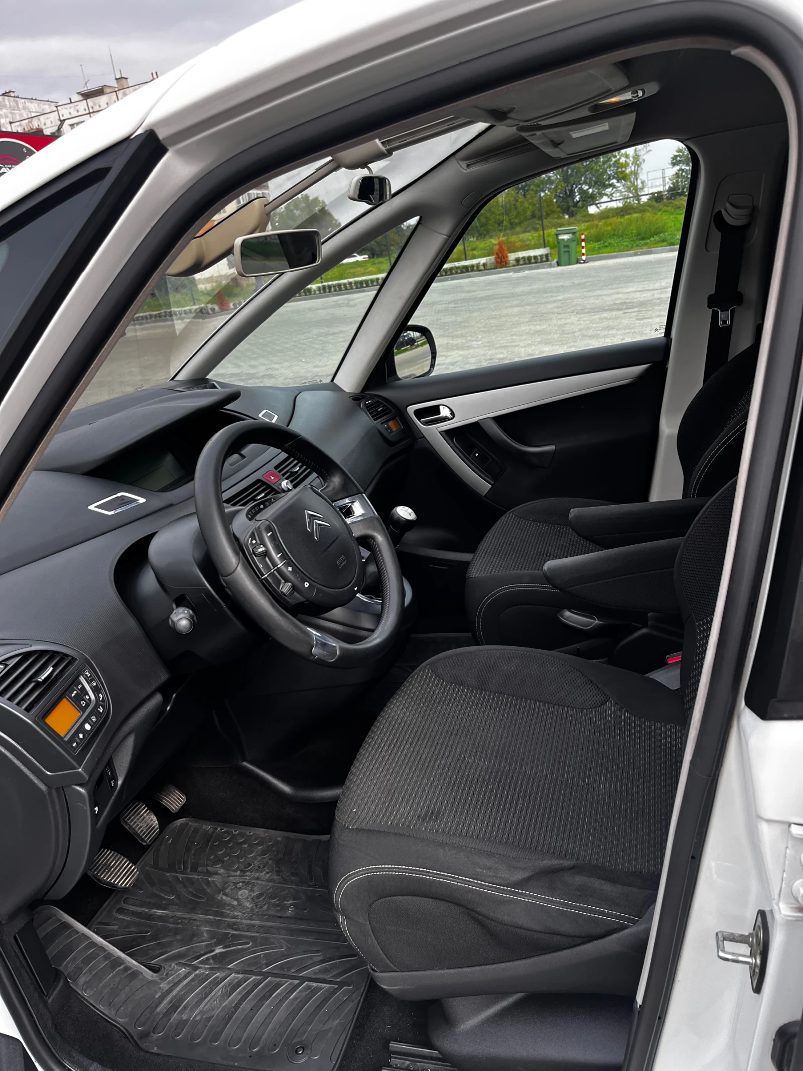 Citroen C4 Picasso  - изображение 7