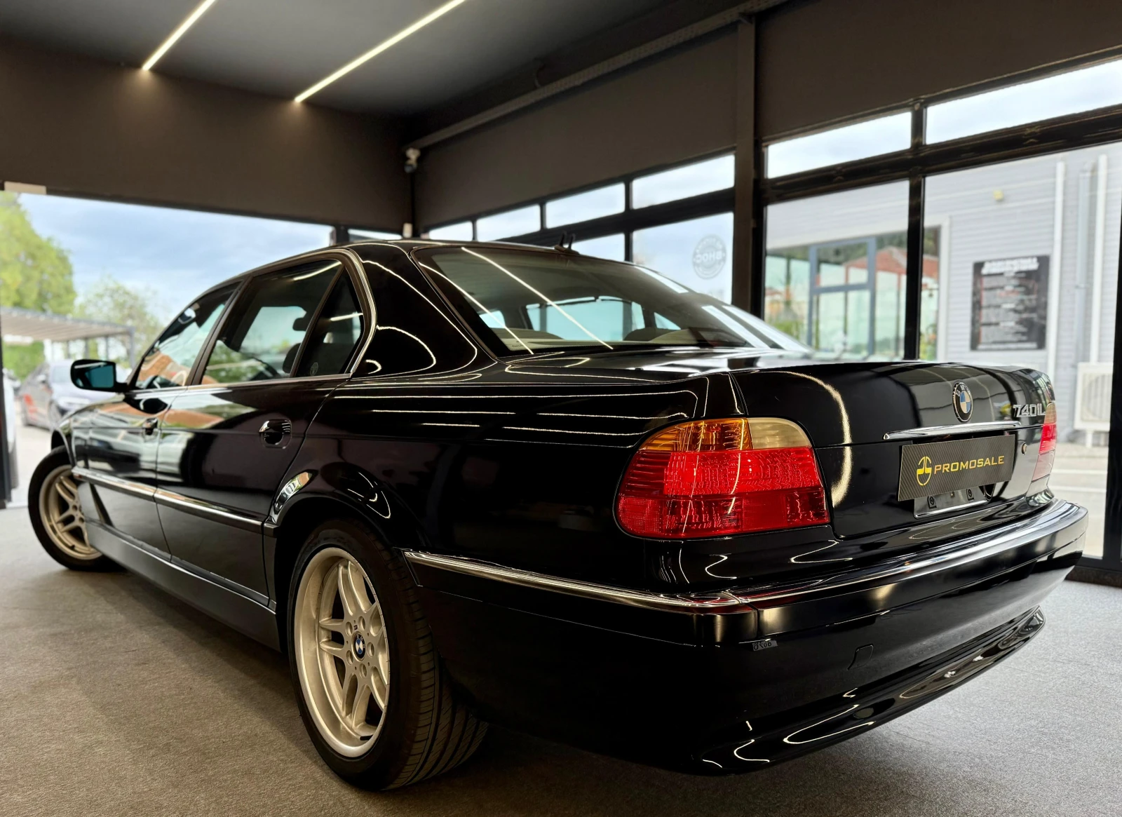 BMW 740 Long* Подгрев* Щори* Лизинг* V8 - изображение 4