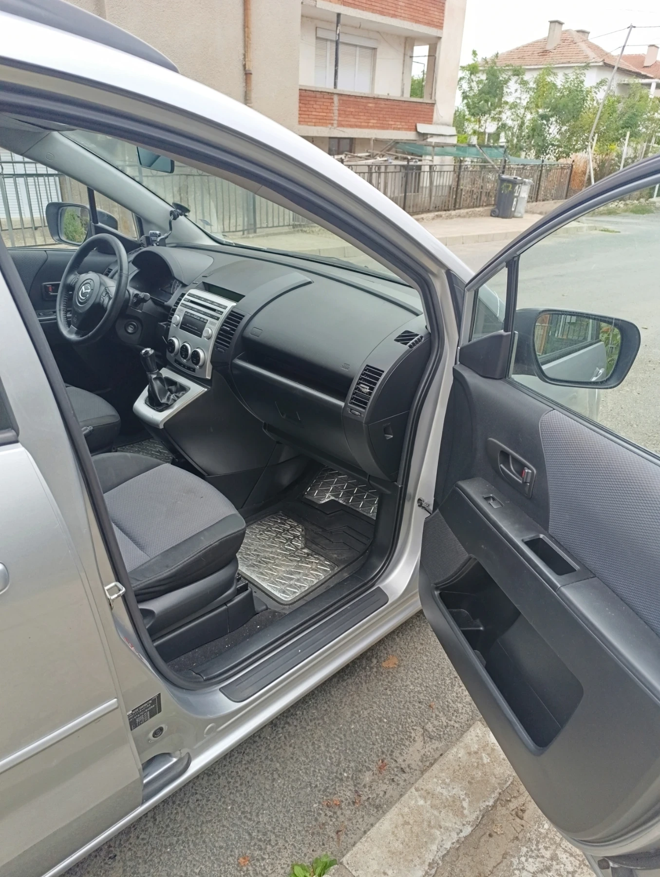 Mazda 5 2.0 D - изображение 9