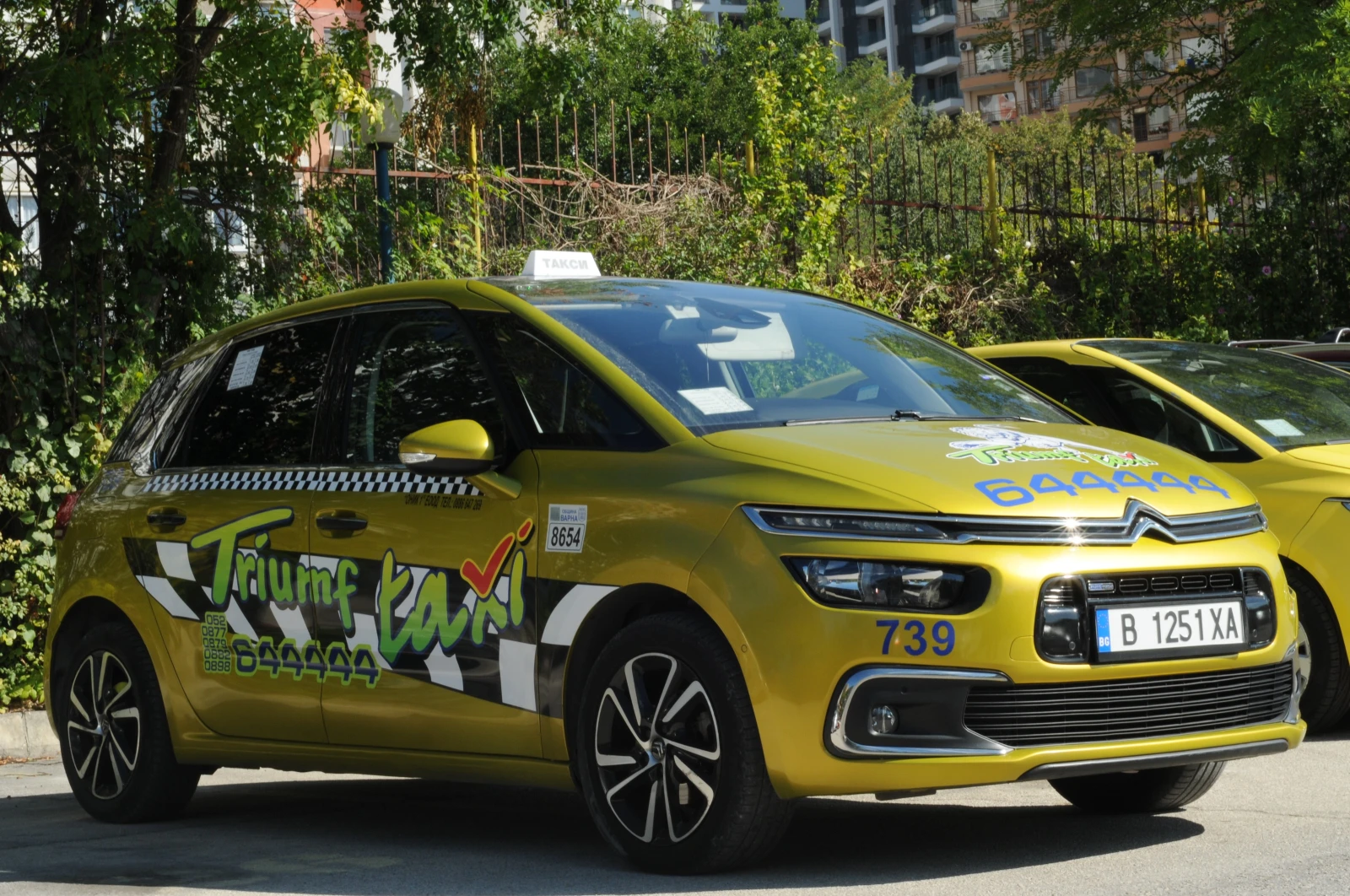 Citroen C4 Picasso 1.2 - изображение 3