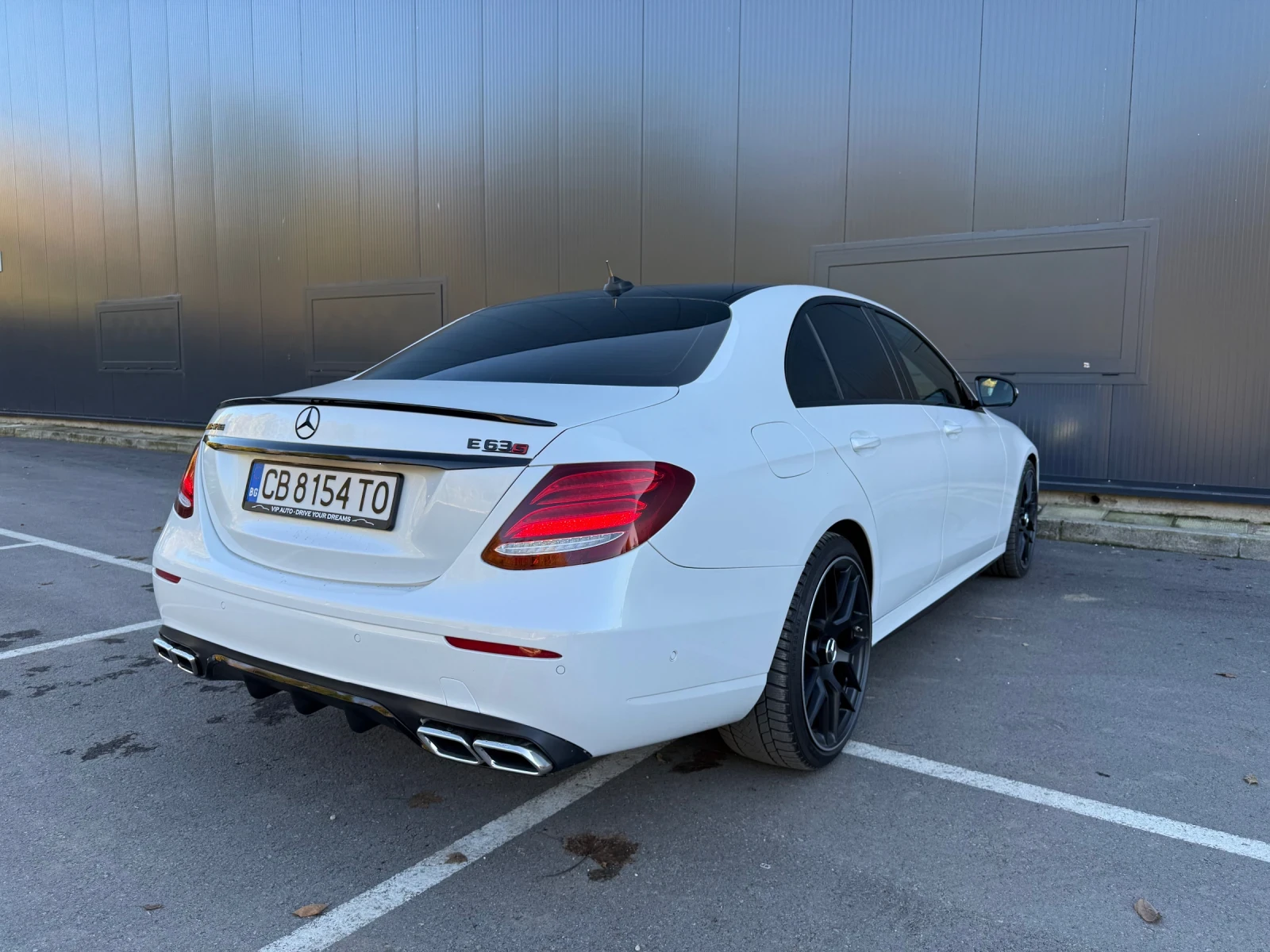 Mercedes-Benz E 220 ///AMG 63s Optic/FullDigitall/Ambient/Exclusive - изображение 6