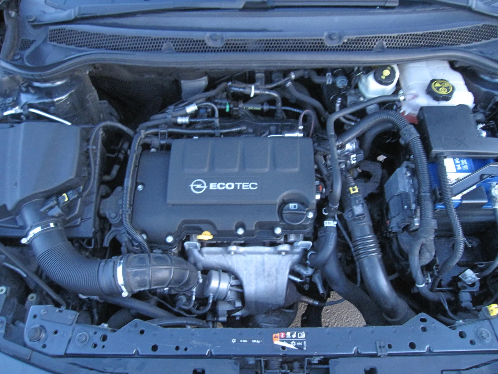 Opel Astra 1, 4-Cosmo, Limited Edition, NAVI, Кожа, , снимка 13 - Автомобили и джипове - 53802379