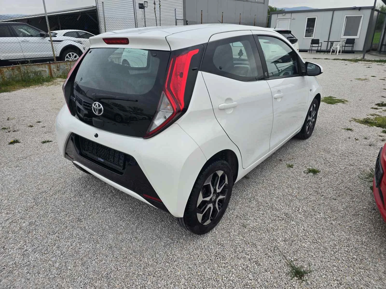 Toyota Aygo Камера| Джанти| Автопилот, снимка 5 - Автомобили и джипове - 54205133