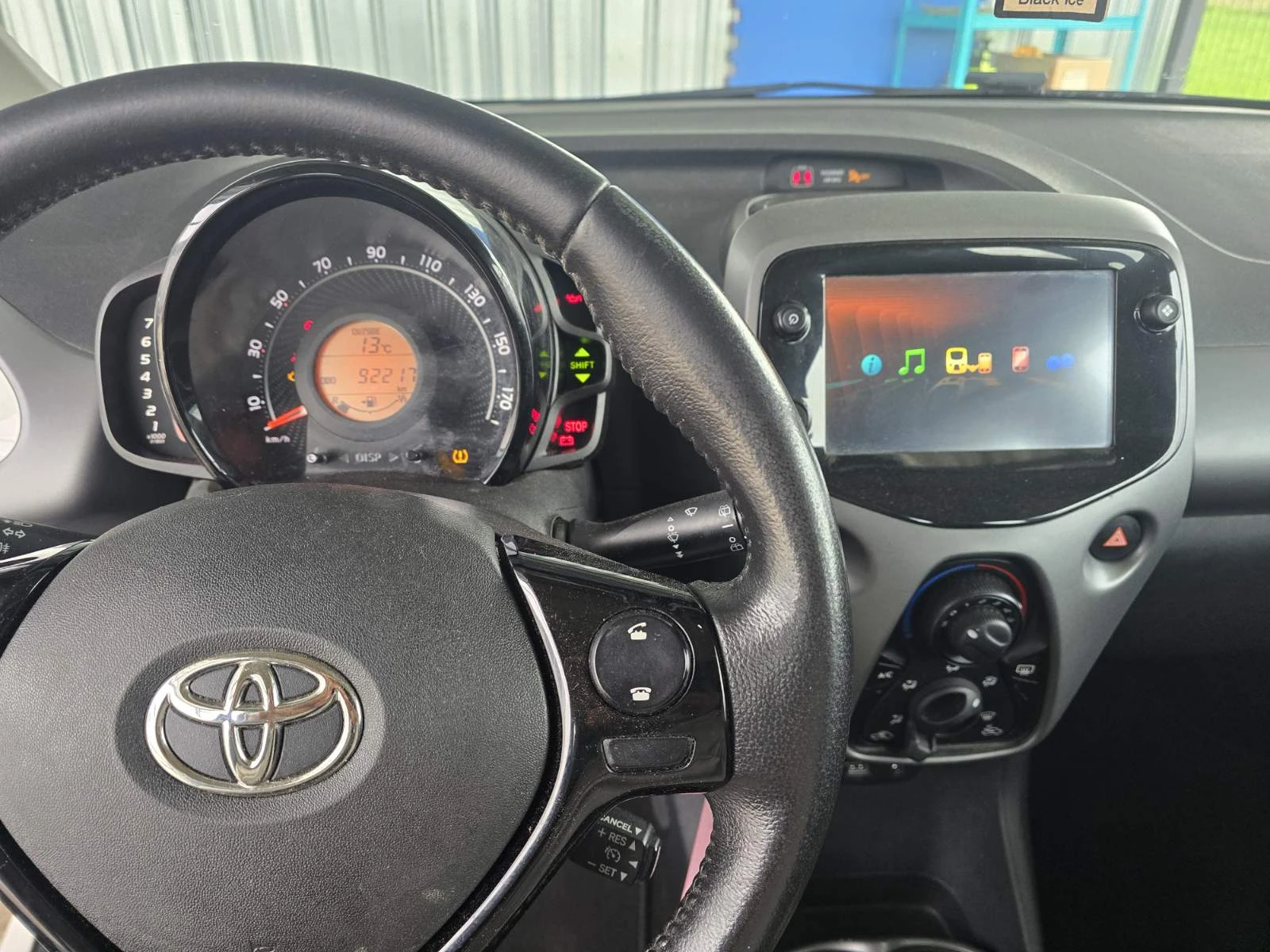 Toyota Aygo Камера| Джанти| Автопилот, снимка 12 - Автомобили и джипове - 54205133