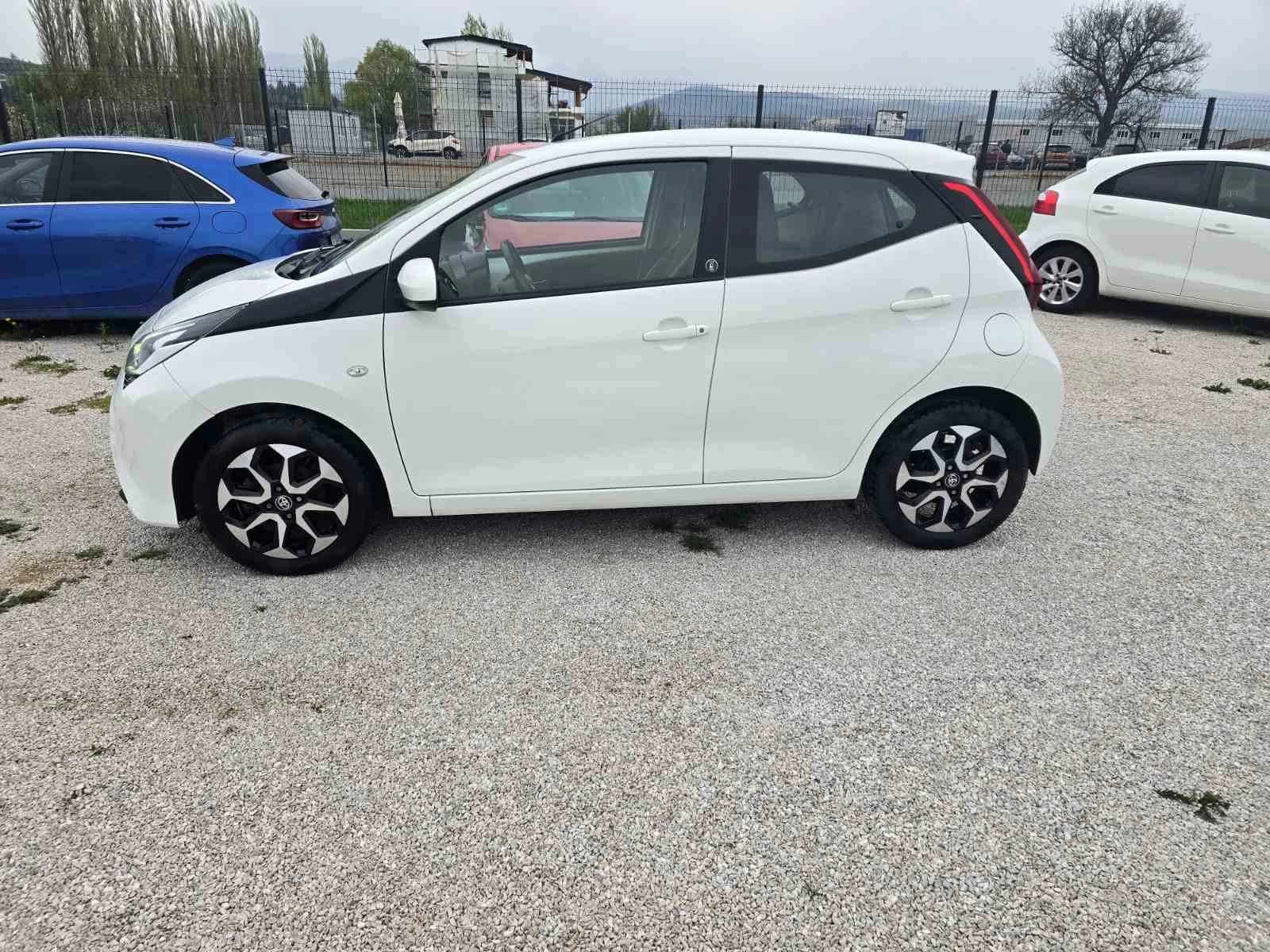 Toyota Aygo Камера| Джанти| Автопилот, снимка 8 - Автомобили и джипове - 54205133