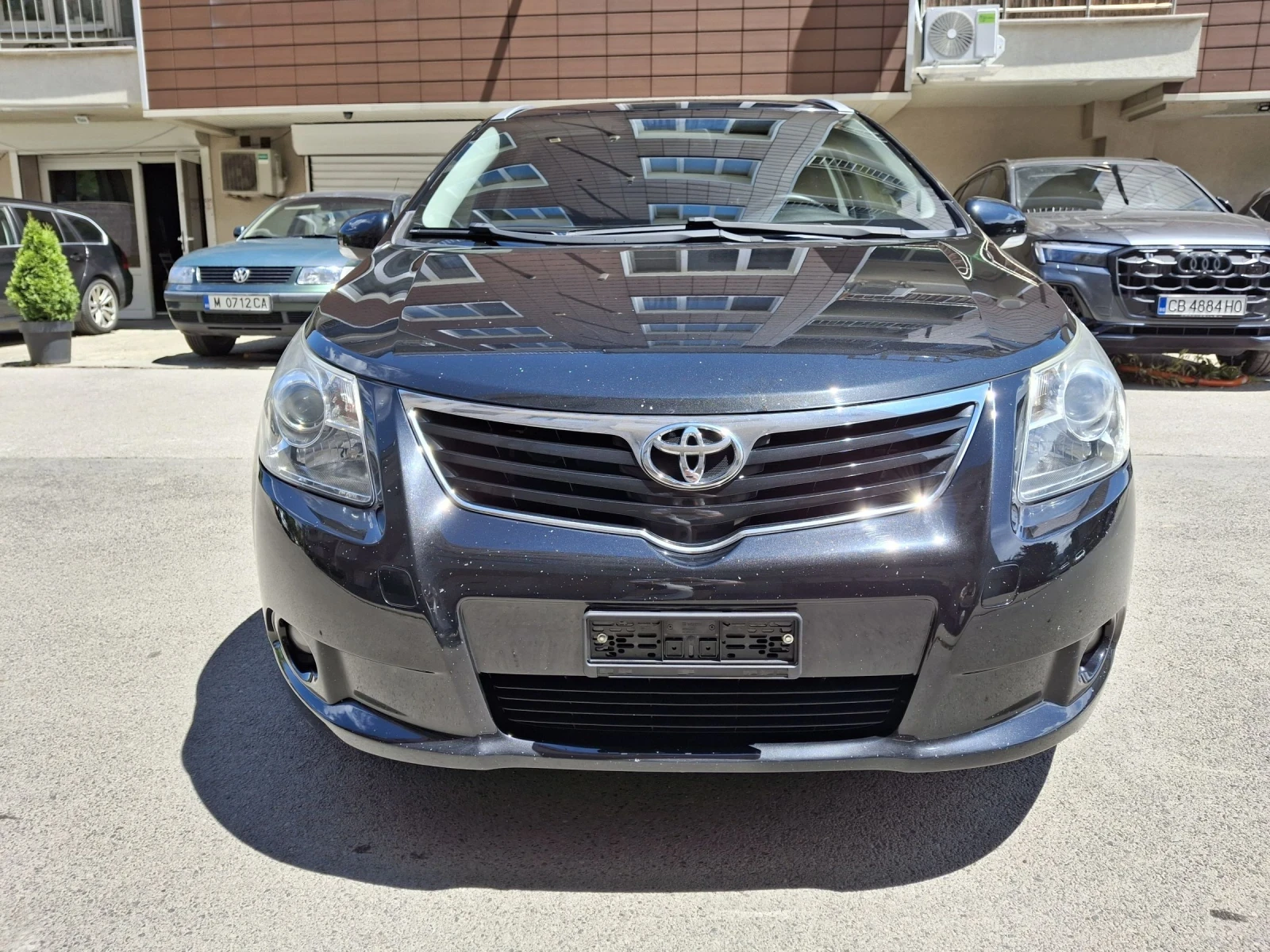 Toyota Avensis 2.0 Swiss Top, снимка 2 - Автомобили и джипове - 54945081