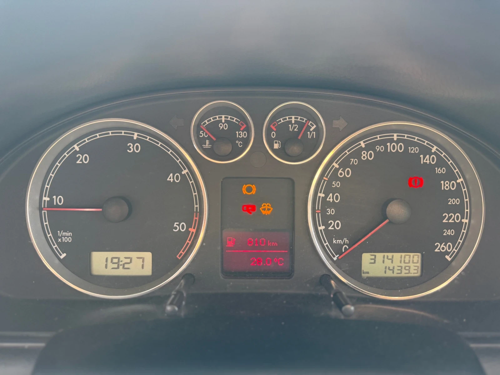 VW Passat, снимка 9 - Автомобили и джипове - 55137221