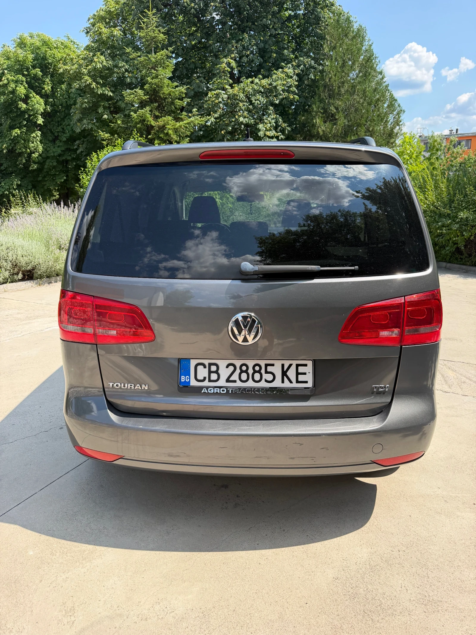 VW Touran * 7 Места* АВТОМАТ* , снимка 6 - Автомобили и джипове - 55176951