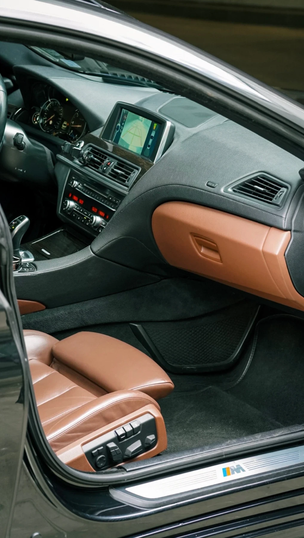 BMW 640 (313 кс) Steptronic, снимка 13 - Автомобили и джипове - 55465806