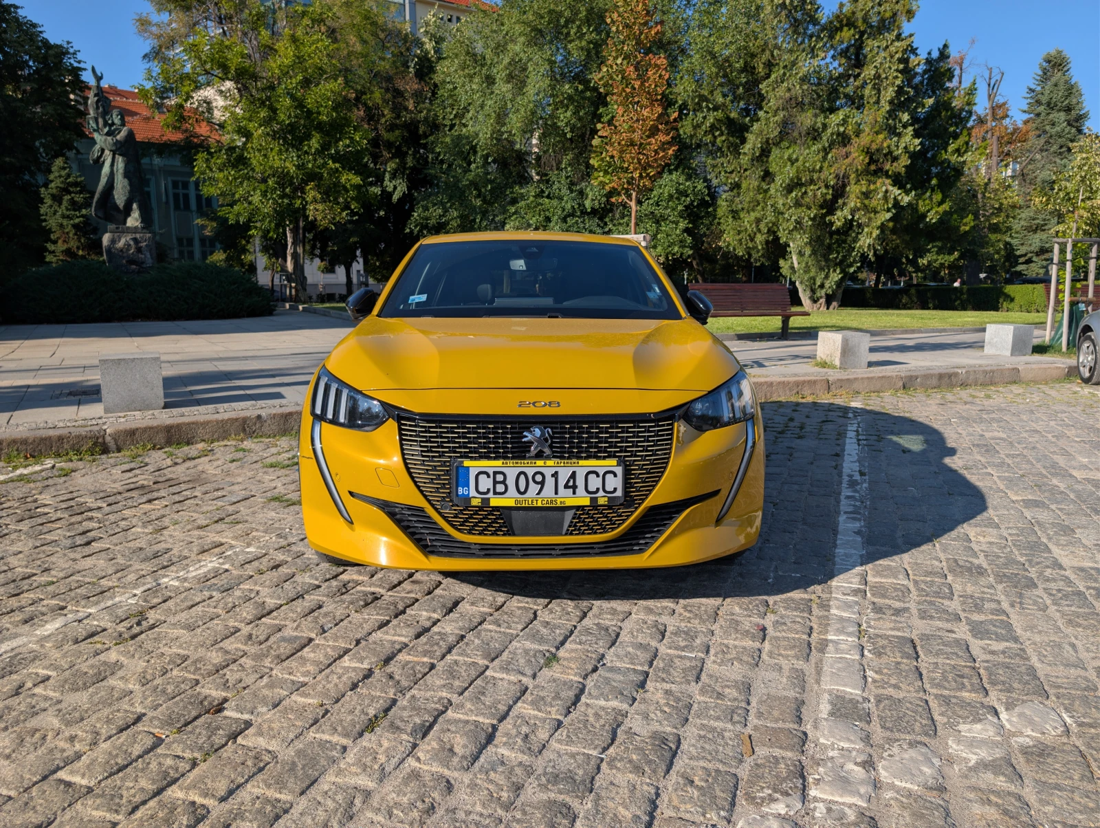 Peugeot 208 GT, снимка 5 - Автомобили и джипове - 55616383