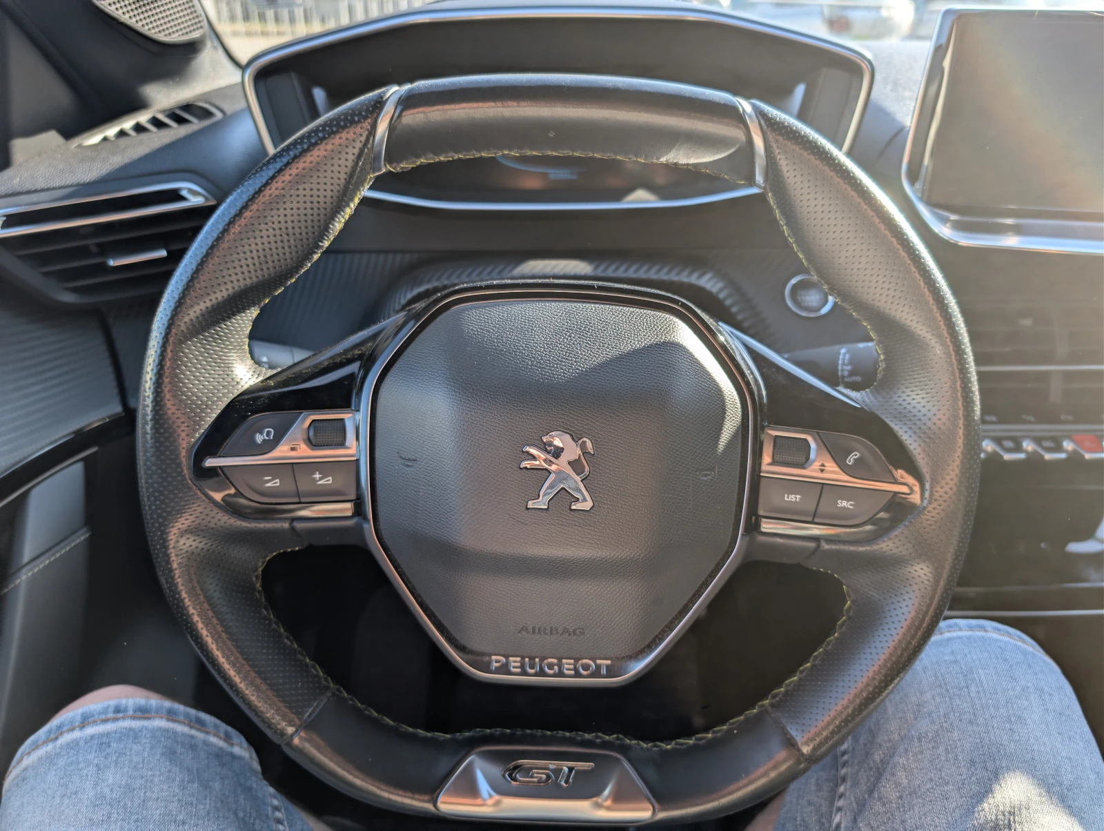 Peugeot 208 GT, снимка 12 - Автомобили и джипове - 55616383