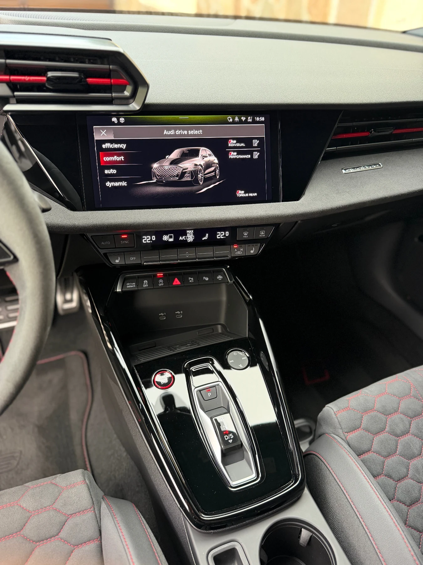 Audi Rs3  / PERFORMANCE/ Full / Carbon / Matrix / Sonos , снимка 13 - Автомобили и джипове - 55903362