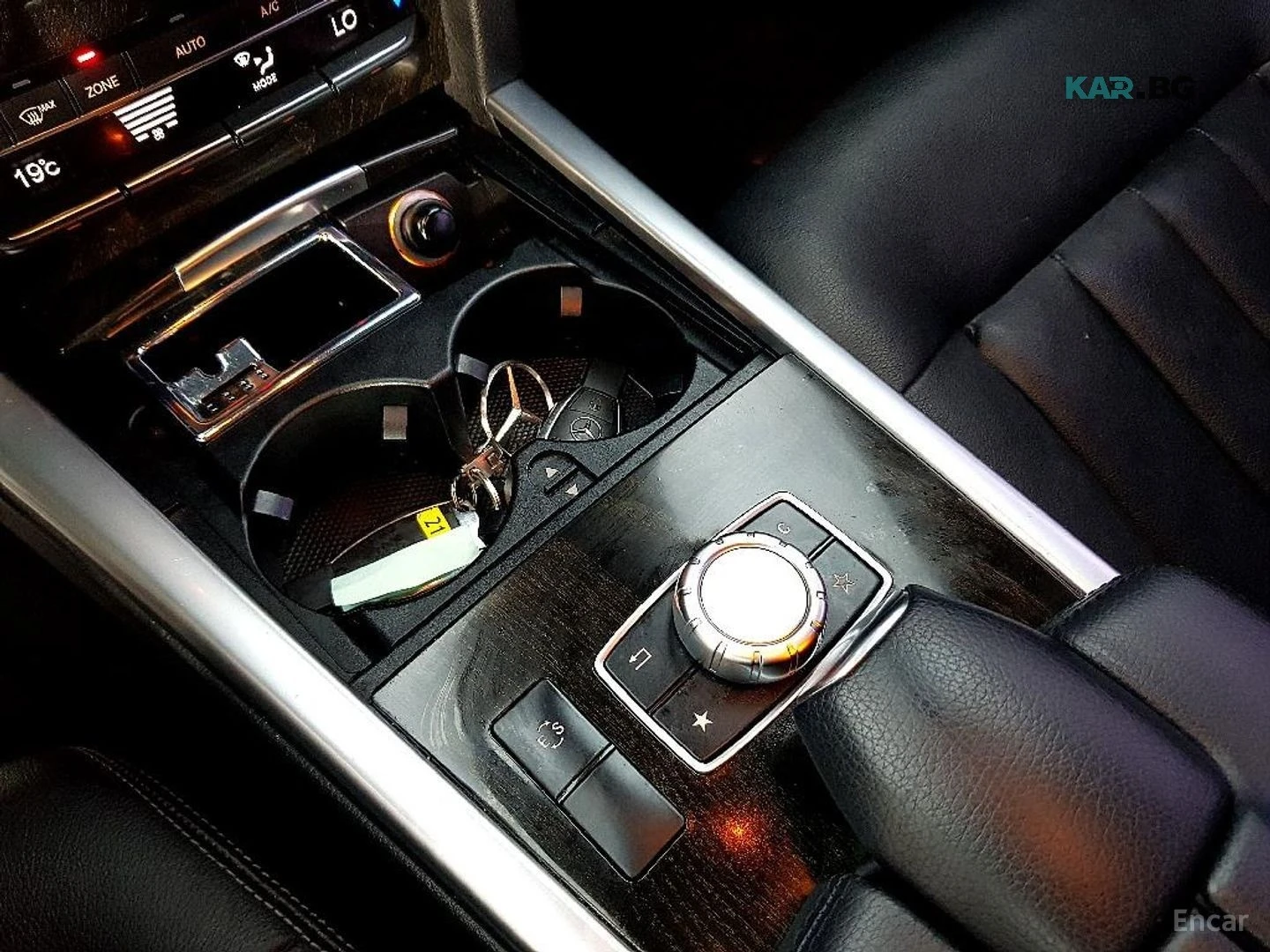 Mercedes-Benz E 300 4MATIC AVANGARDE* КОЖА* НАВИ* ПАНО* КАМЕРА, снимка 11 - Автомобили и джипове - 56021457