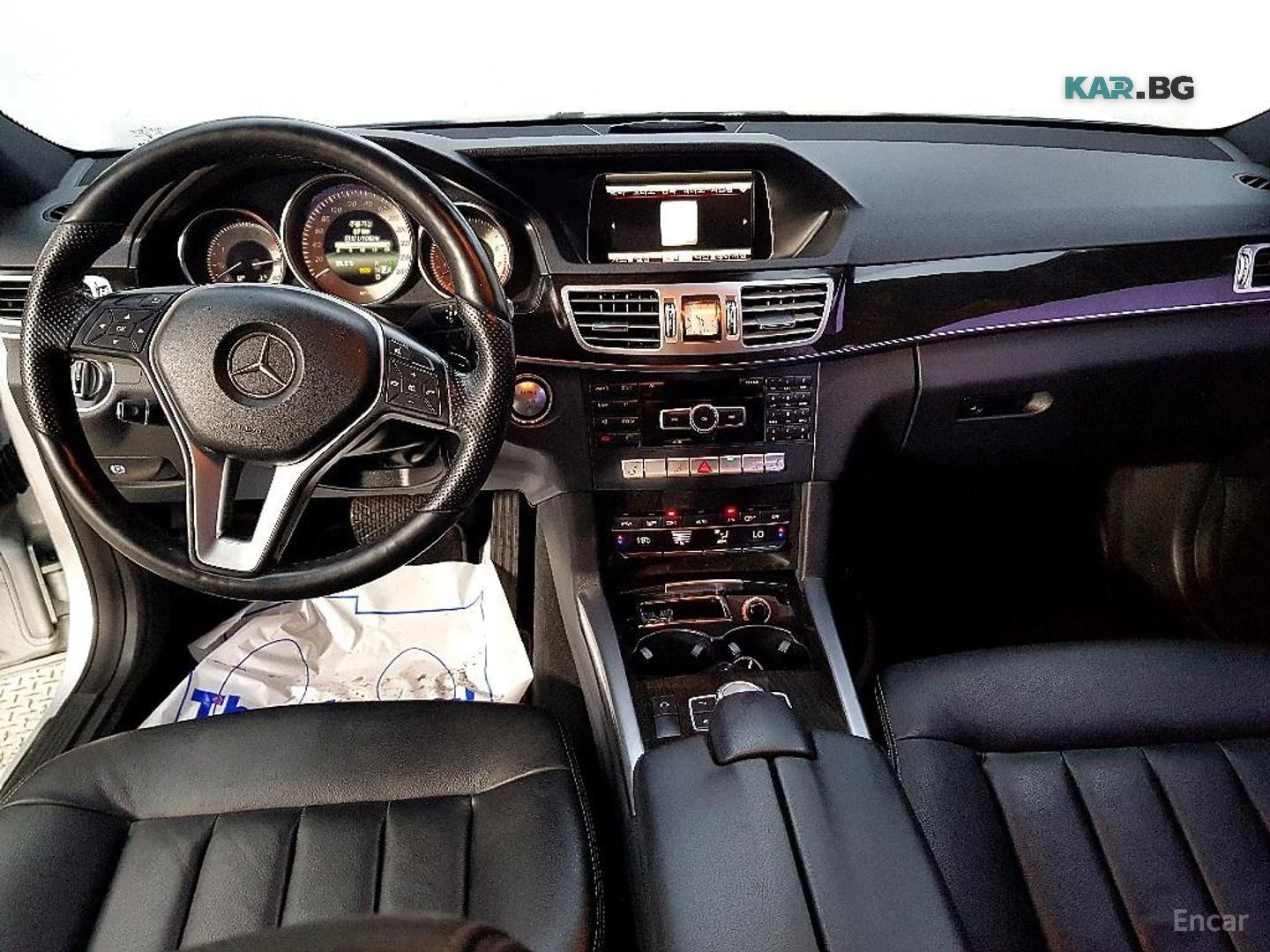 Mercedes-Benz E 300 4MATIC AVANGARDE* КОЖА* НАВИ* ПАНО* КАМЕРА, снимка 5 - Автомобили и джипове - 56021457