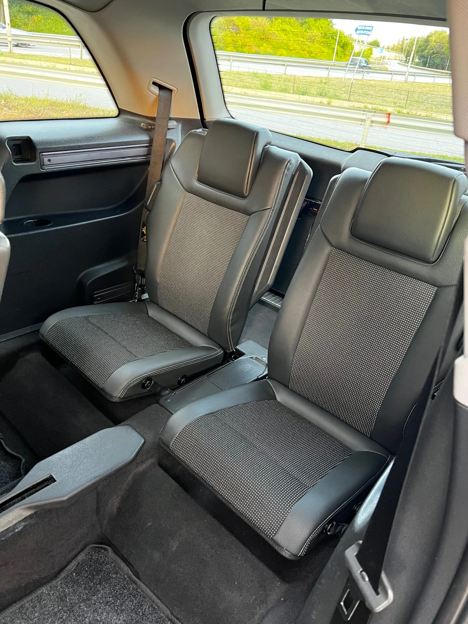 Opel Zafira 1.9 CDTI 16v 150к.с, снимка 8 - Автомобили и джипове - 56187594