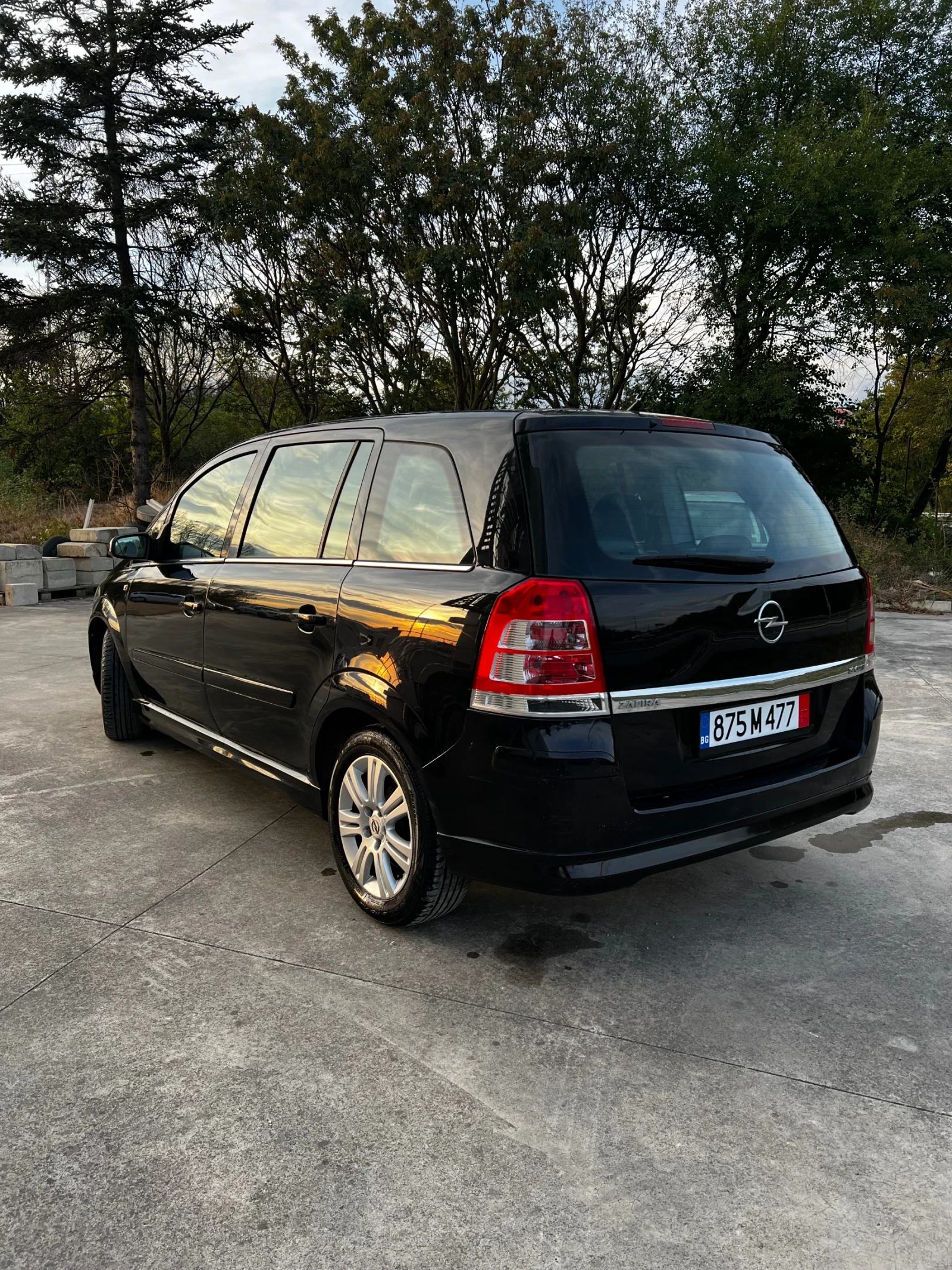 Opel Zafira 1.9 CDTI 16v 150к.с, снимка 4 - Автомобили и джипове - 56187594