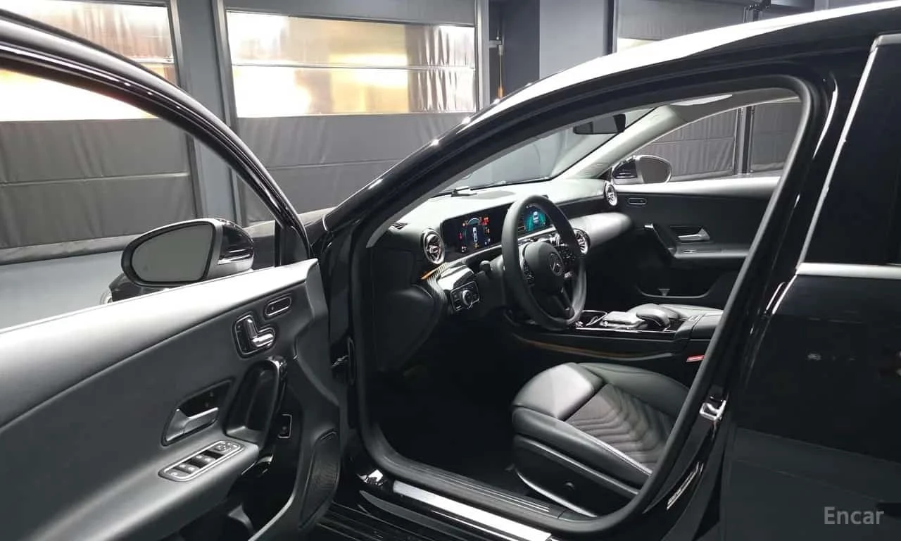 Mercedes-Benz A 220  Sedan * ��� ������������ ������ | Mobile.bg � ����������� 10