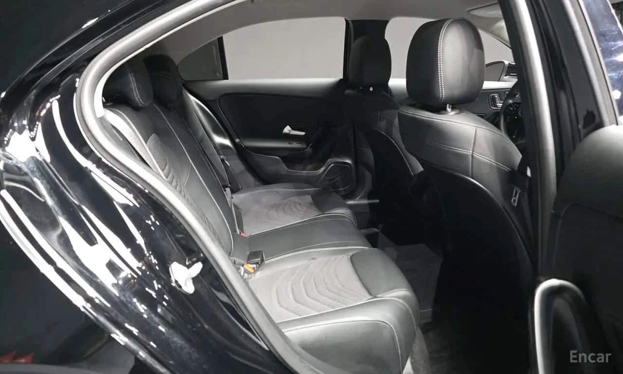 Mercedes-Benz A 220  Sedan * ��� ������������ ������ | Mobile.bg � ����������� 12