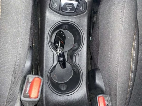 Jeep Compass * Sport * CARFAX * 2 КЛЮЧА * KEYLESS * ПОДГРЕВИ, снимка 15