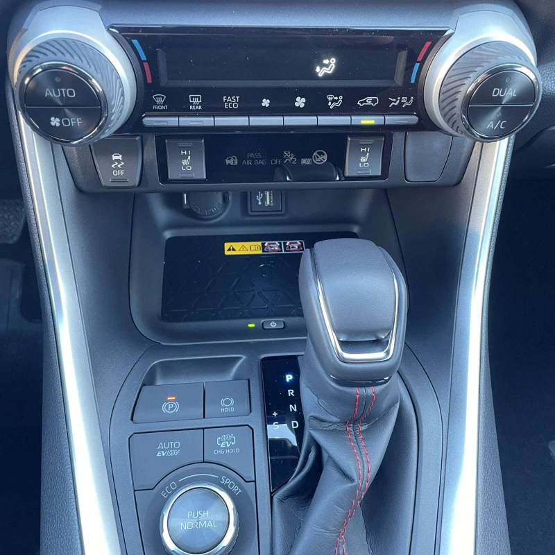 Toyota Rav4 PLUGIN HYBRID STYLE, снимка 10 - Автомобили и джипове - 50820519