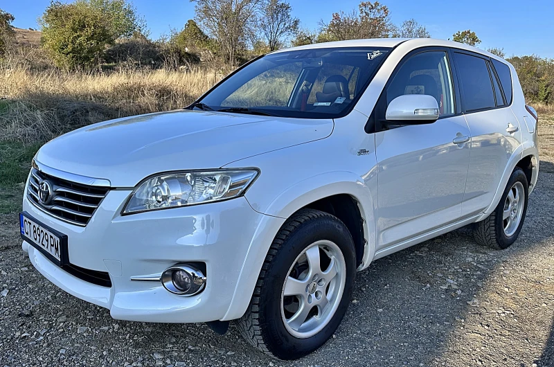Toyota Rav4 2.2!!!AUTOMAT!!!FULL!!!, снимка 2 - Автомобили и джипове - 52159374