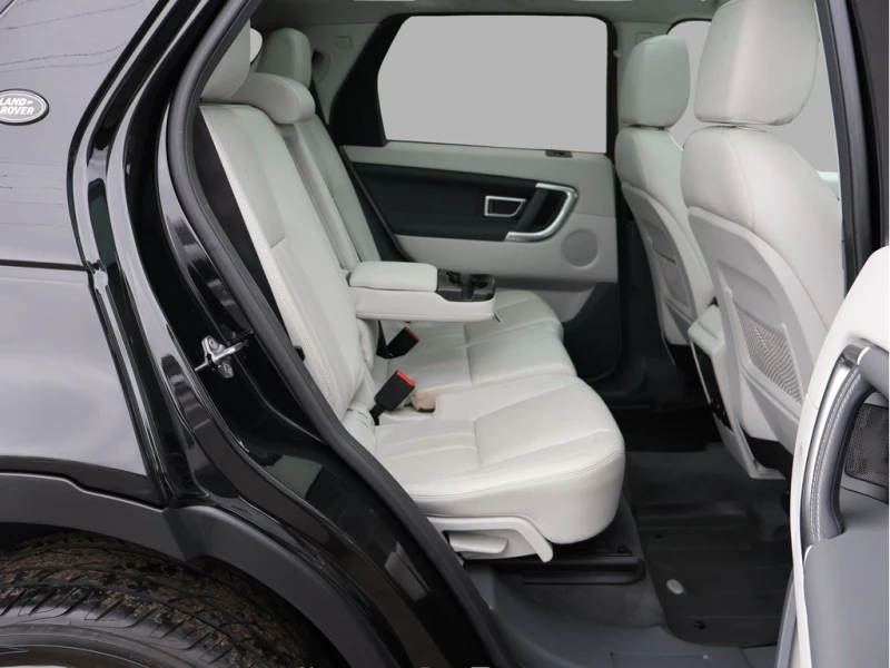 Land Rover Discovery Sport * HSE AWD CERTIFIED * ACCIDENT FREE* LAND ROVER MA, снимка 15 - Автомобили и джипове - 52866355