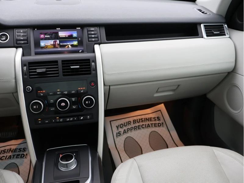 Land Rover Discovery Sport * HSE AWD CERTIFIED * ACCIDENT FREE* LAND ROVER MA, снимка 12 - Автомобили и джипове - 52866355