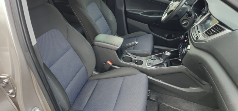 Hyundai Tucson, снимка 5 - Автомобили и джипове - 52883862