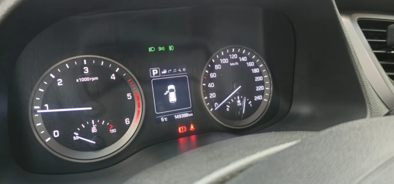 Hyundai Tucson, снимка 7 - Автомобили и джипове - 52883862