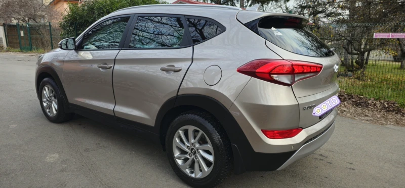Hyundai Tucson, снимка 3 - Автомобили и джипове - 52883862