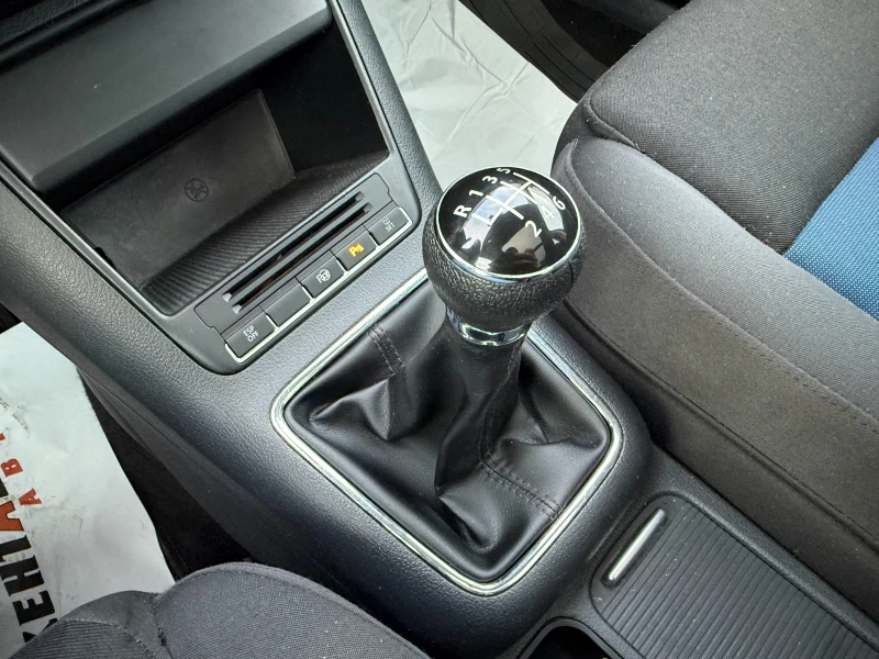 VW Tiguan, снимка 11 - Автомобили и джипове - 53271583