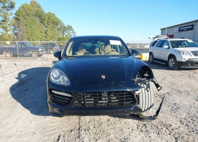 Porsche Cayenne, снимка 8 - Автомобили и джипове - 48984643