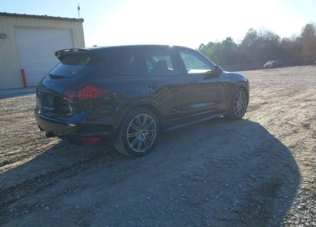 Porsche Cayenne, снимка 3 - Автомобили и джипове - 48984643