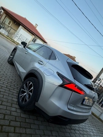 Lexus NX 300h SPORT, снимка 4 - Автомобили и джипове - 53951176