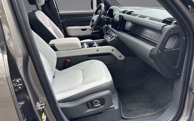 Land Rover Defender 130 P400 = X-Dynamic SE = 8 Seats Гаранция, снимка 7 - Автомобили и джипове - 55070470