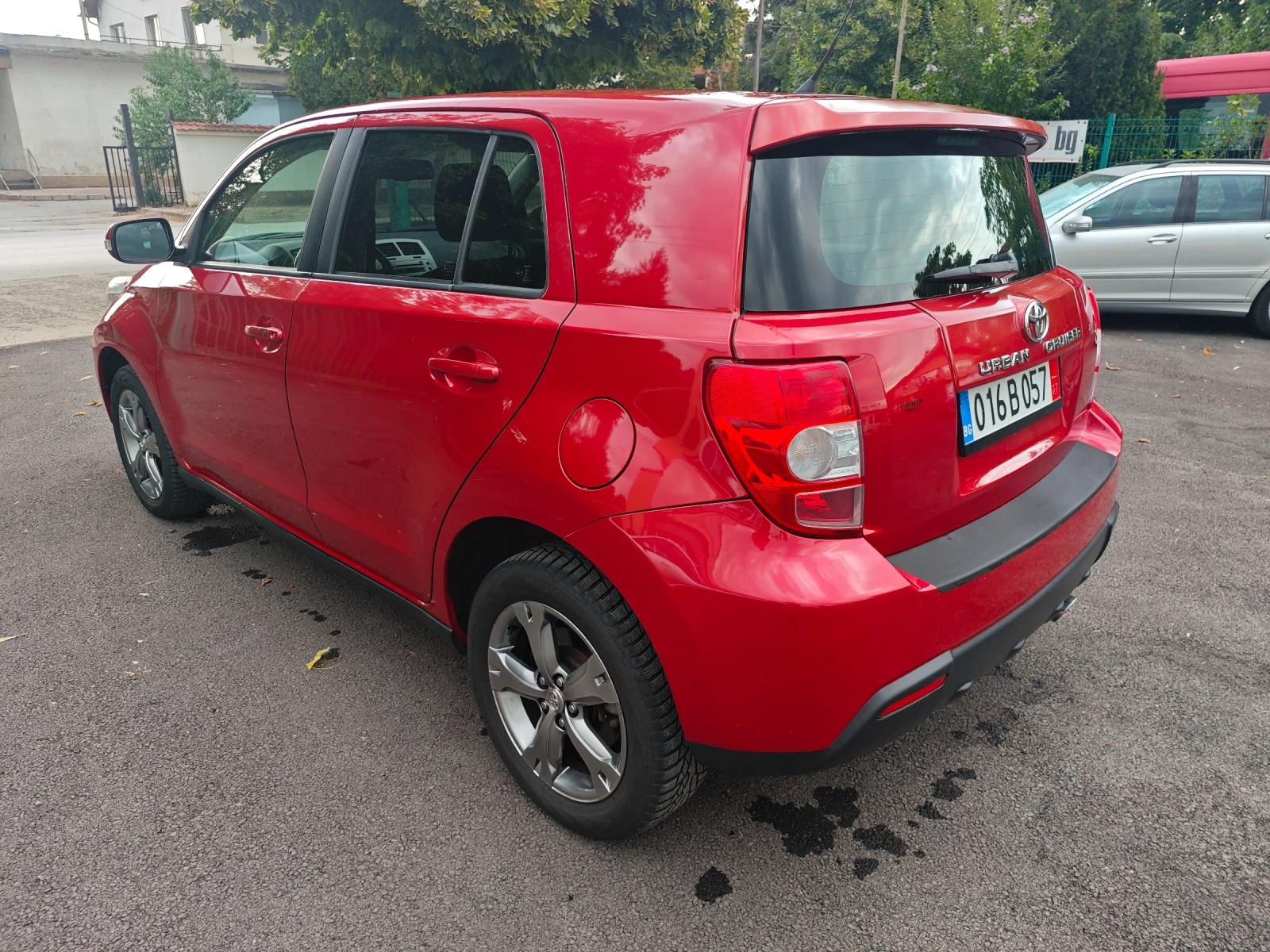 Toyota Urban Cruiser 1.4-D4D / 4x4 / 6-Speed / Keyless / Swiss - изображение 4