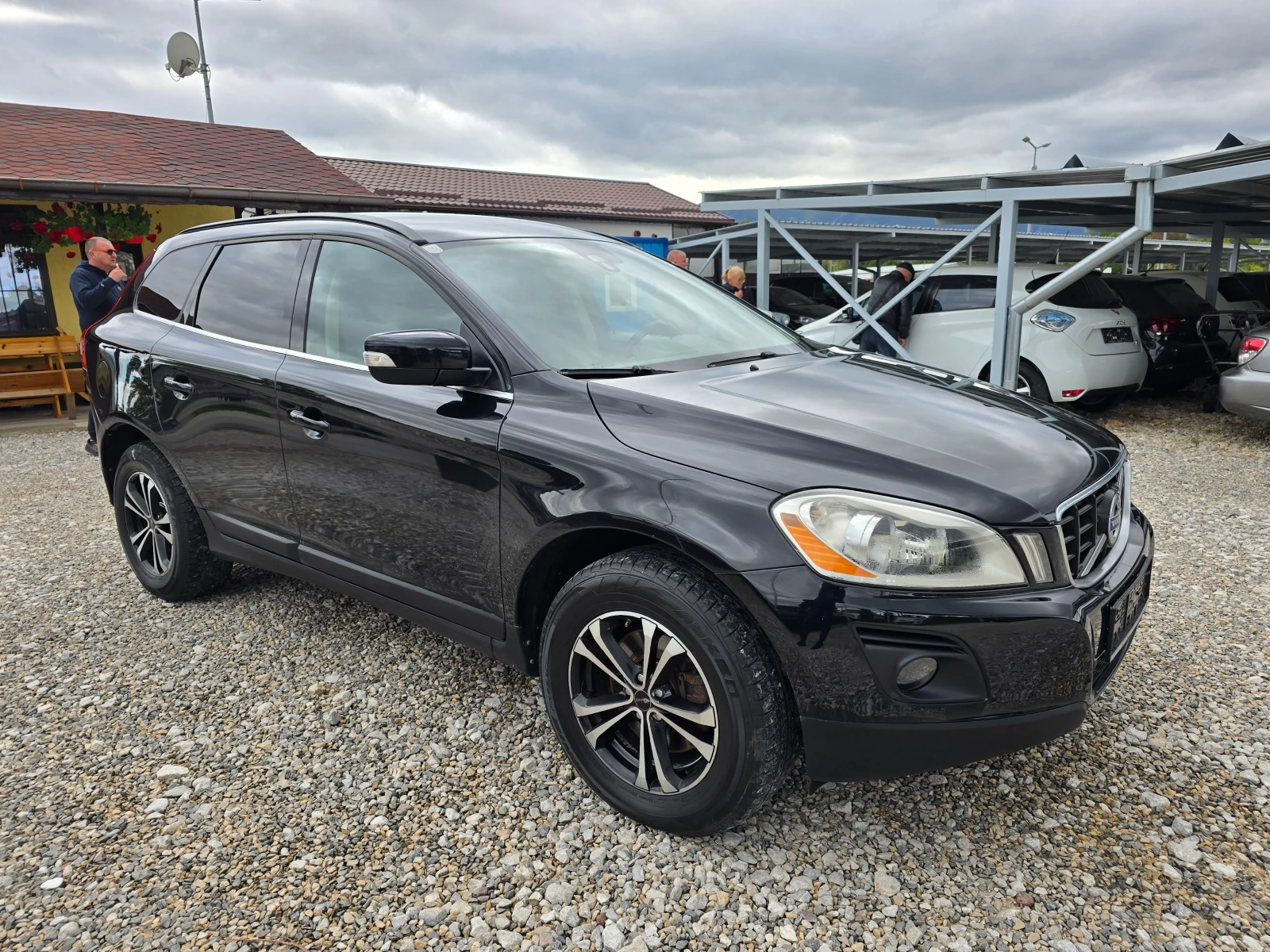 Volvo XC60 2.4 D АВТОМАТИК 205кс - изображение 7