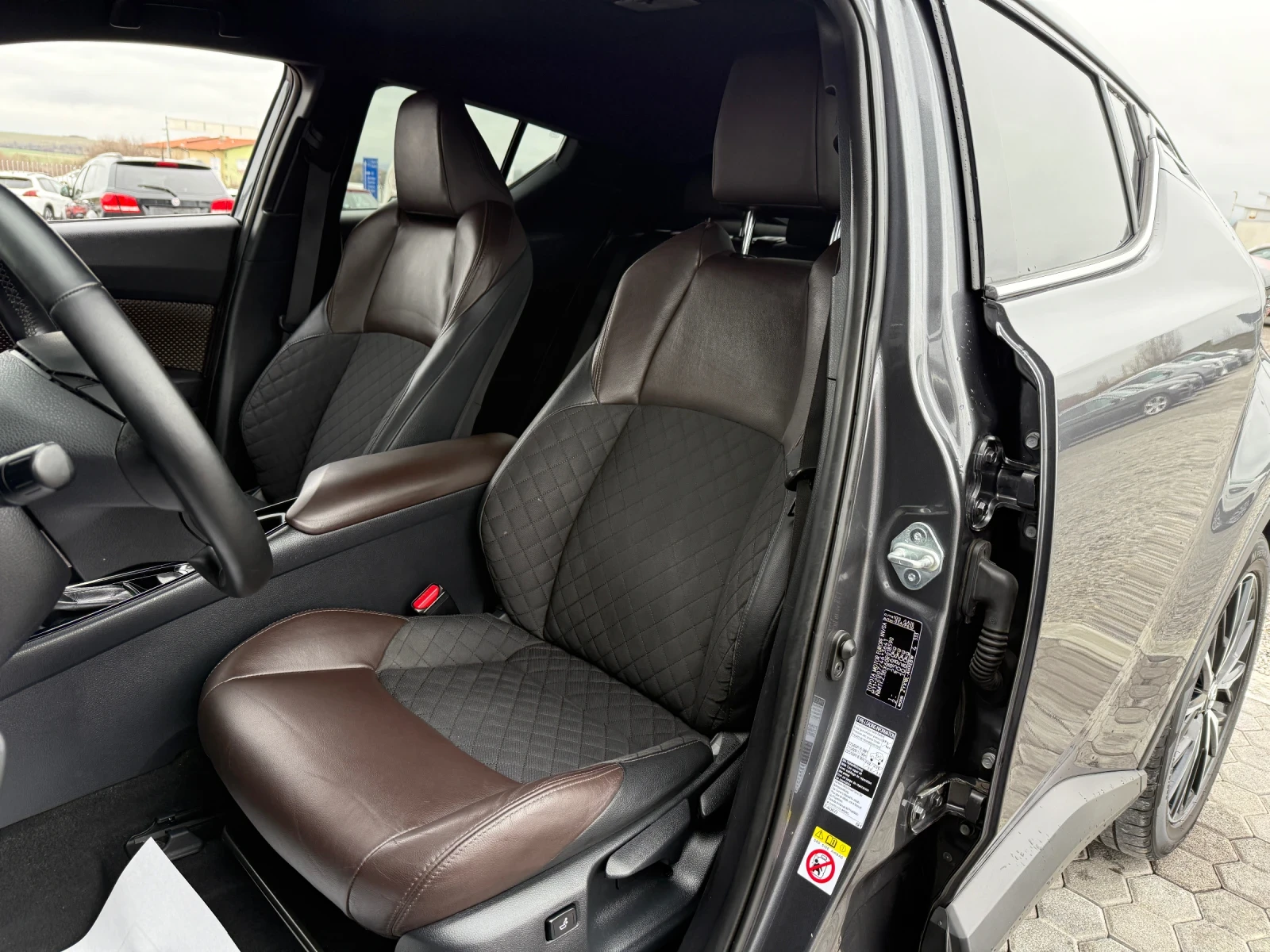 Toyota C-HR 1.8 HYBRID - изображение 9